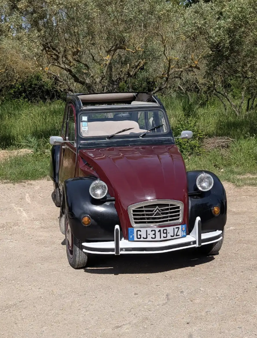 Citroën Simone (Charlestone Rouge et Noir)