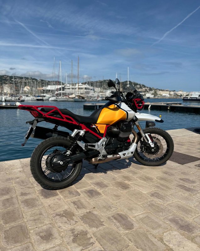 Moto Guzzi V85 TT