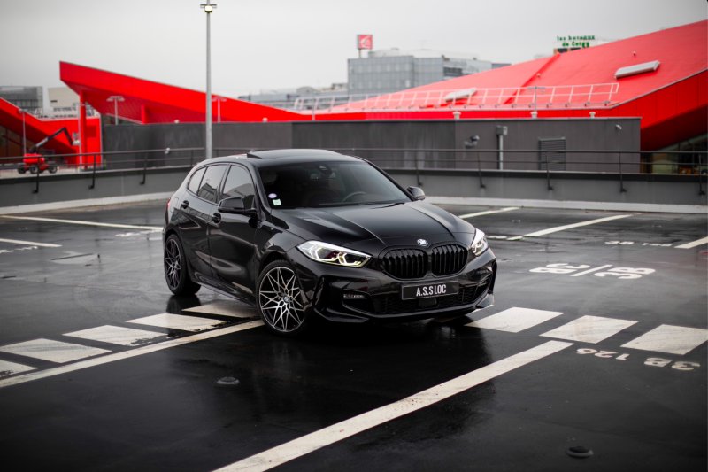 BMW SERIE 118i NOIR