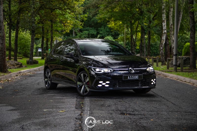 Volkswagen GOLF 8 GTE NOIR