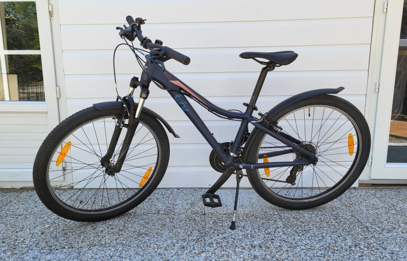 LIV 44- vélo Liv noir 26" 14-16 ans