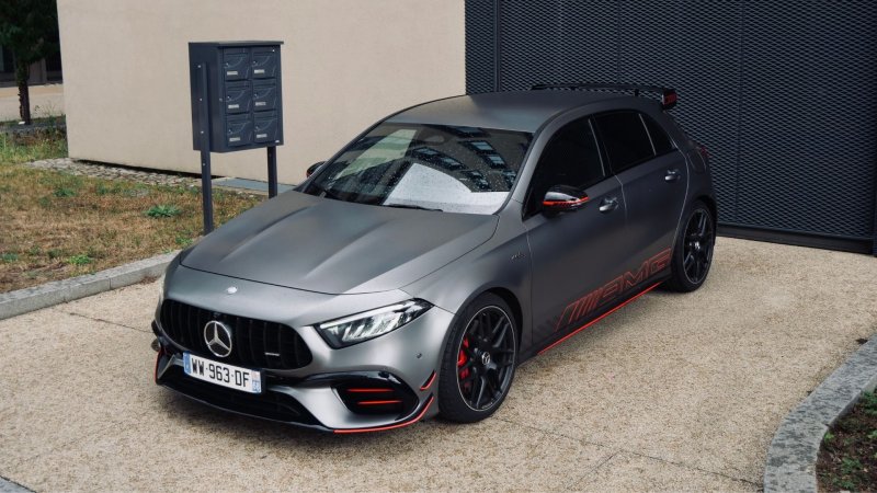 Mercedes-Benz A45S AMG STREET EDITION