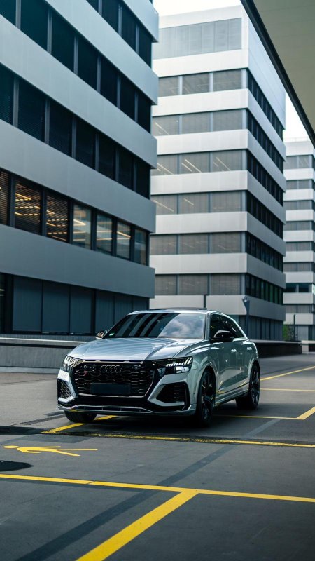 Audi RSQ8