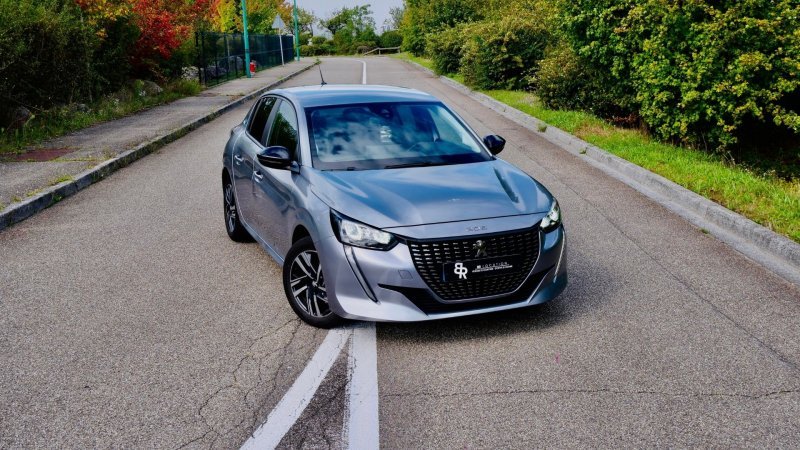 Peugeot 208 STYLE LINE