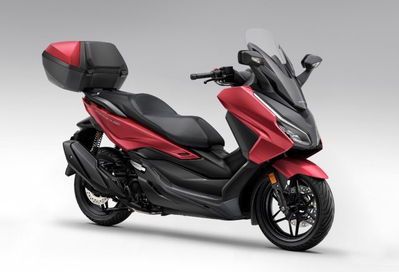 Honda Forza Top Box rouge 125cc