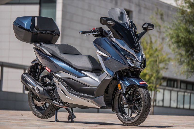 Honda Forza 300
